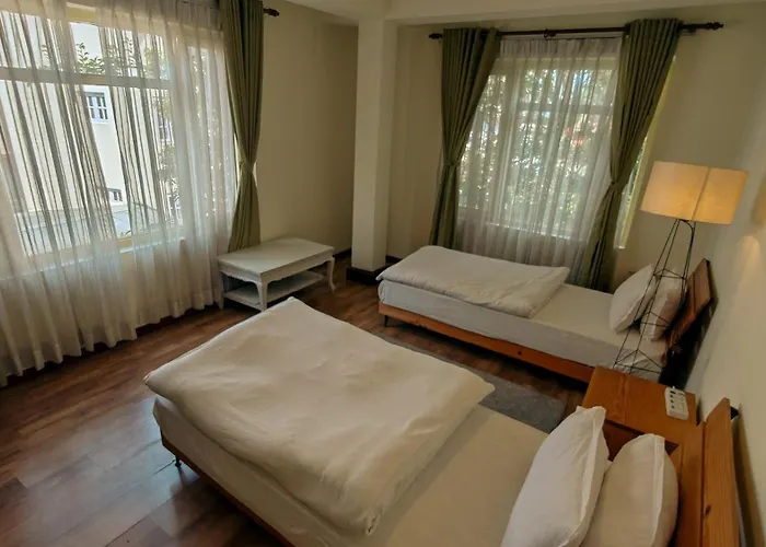 Nextdoor 3*